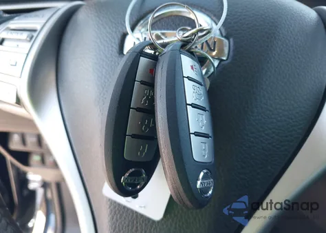 2016 Nissan Rogue Sl из США, поврежденный, VIN 5N1AT2MT9GC760654